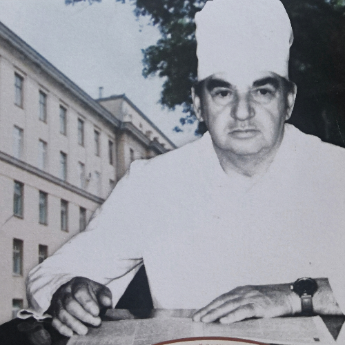 Четыре поколения династии врачей Цесарских-Сумкиных-Ермаковых на страже здоровья